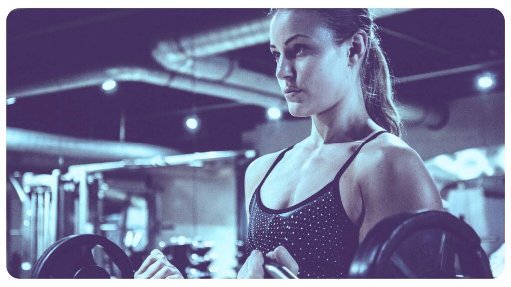 how-to-promote-fitness-center_audience-girl_with_bar